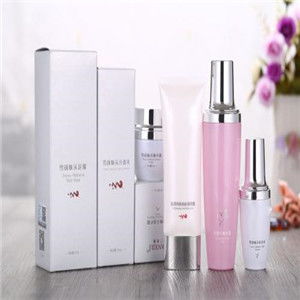 領(lǐng)美化妝品加盟優(yōu)勢 把握美妝行業(yè)機遇，共創(chuàng)財富未來