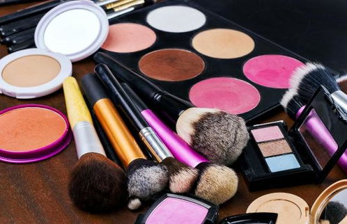 化妝品白癜風(fēng)患者需謹(jǐn)慎，秋季治療白癜風(fēng)優(yōu)勢顯著——蘭州中研完美拯救